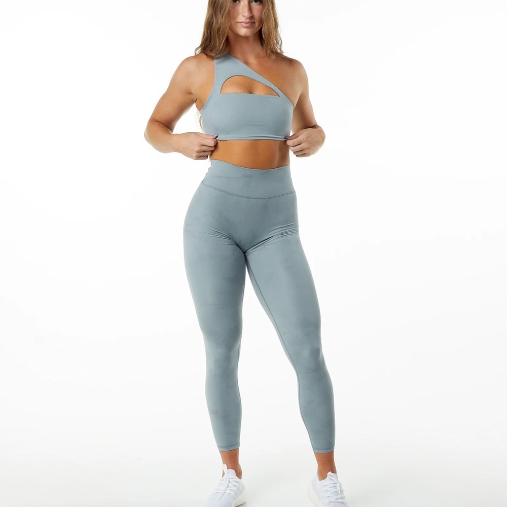 Alphalete leggings